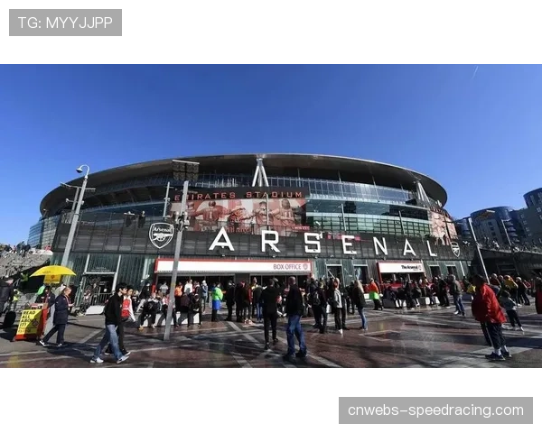 托特纳姆热刺宣布启动球场顶棚扩展工程，以进一步提升声学效果。